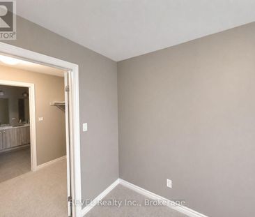 For Lease - 9 CAROLINE Street, Welland, Ontario - Photo 3