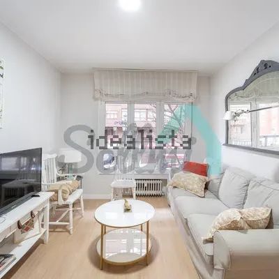 Alquiler de piso en Calle Jerónimo Ibrán - Foto 1