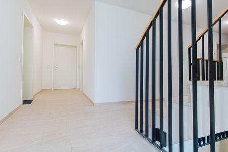 Trauhafte 2-Zimmer Wohnung mit toller Loggia zu vermieten! - Photo 2