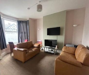 1 bedroom in a house share to rent - Photo 6
