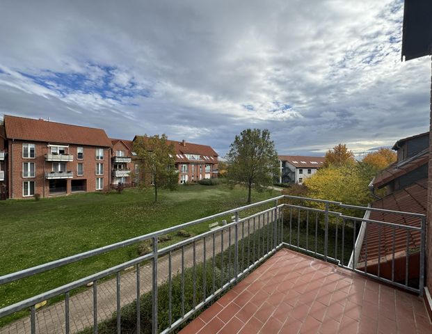 Perfekter Rückzugsort: Moderne 3-Raum-Wohnung mit Balkon - Foto 1