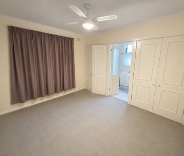 Spacious & Low-Maintenance Living in South Shepparton! - Photo 5
