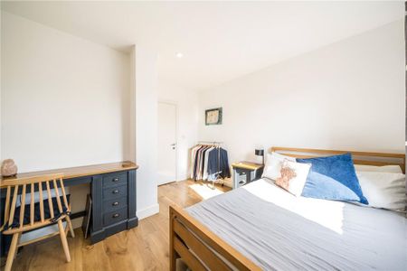 3 bedroom apartment to rent - Photo 2