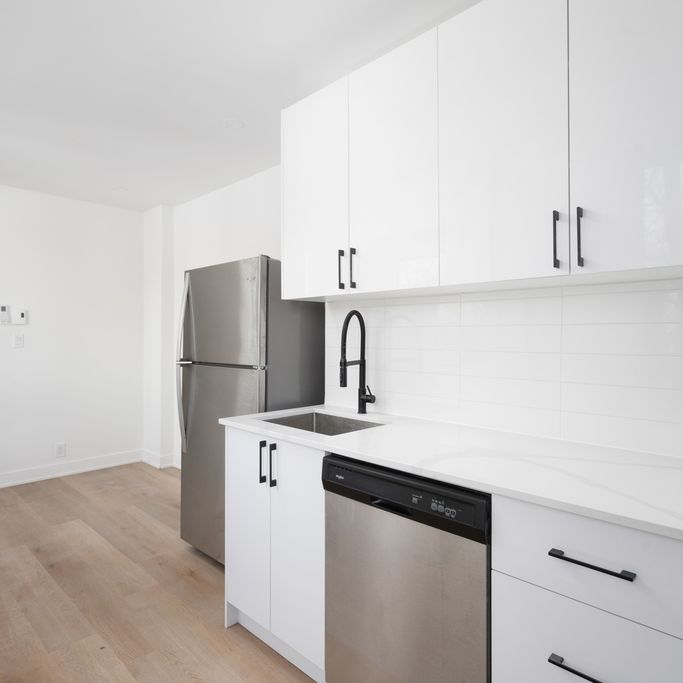 APPARTEMENT 5.5 (3 Chambres 1 SDB) - Photo 1