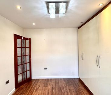 4 bedroom terraced house to rent - Photo 3