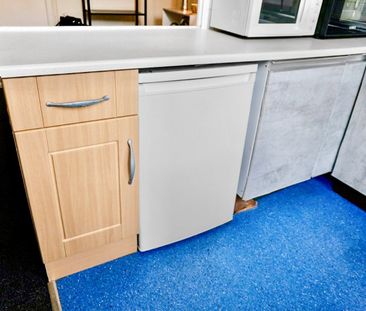 Room in a Shared House, Waverley Road, BS6 - Photo 2