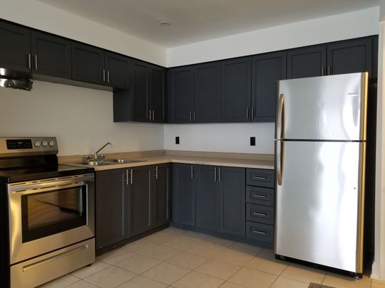 For Lease - 28 Victoria Avenue Unit# 310, Hamilton, Ontario - Photo 1