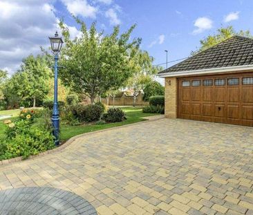 4 bedroom detached house to rent - Photo 1