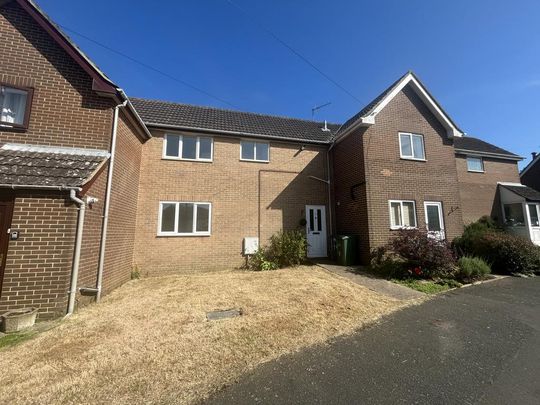 2 bedroom terraced house to rent - Photo 1