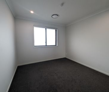 66 Great Sandy Circuit, Pimpama QLD 4209 - House For Rent | Domain - Photo 2