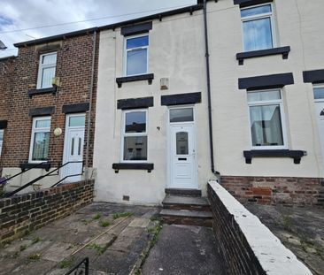 2 bed Terraced - To Let - Photo 4