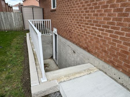 For Lease - 12 Verona Crescent Unit# Lower, Georgina, Ontario - Photo 5