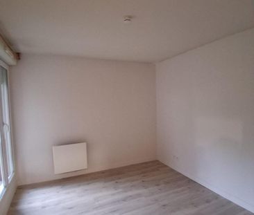 Location Appartement 2 pièces 48m² LILLE 59000 - Photo 2