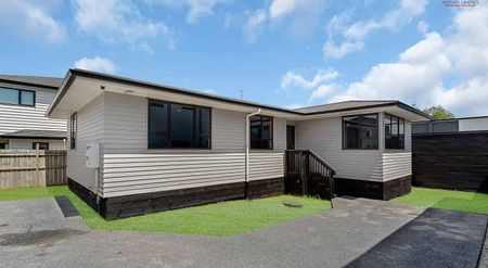 For Rent: Spacious 3-Bedroom Home in Mangere East! - Photo 4