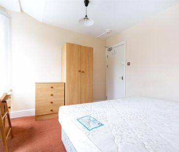 5 bedroom maisonette to rent - Photo 4