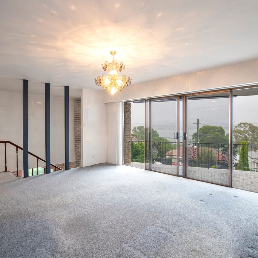 Four Bedroom Home, With Stunning Water Views - Photo 1