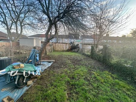 Room in a Shared House, Mortlake Road, IG1 - Photo 4