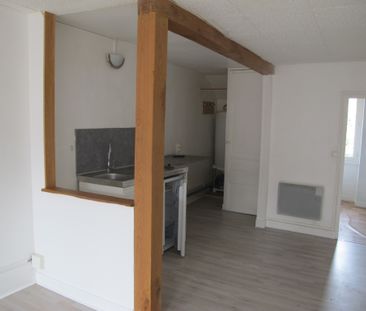 Location Appartement 2 pièces 43m² LA FERTE GAUCHER 77320 - Photo 1