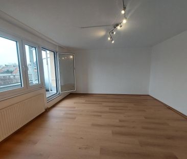 Erstbezug nach Renovierung. Single DG- Terrassen- Wohnung mit Air-C... - Photo 3