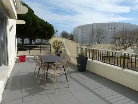 Location Appartement 3 pièces 59m² LA GRANDE MOTTE 34280 - Photo 2