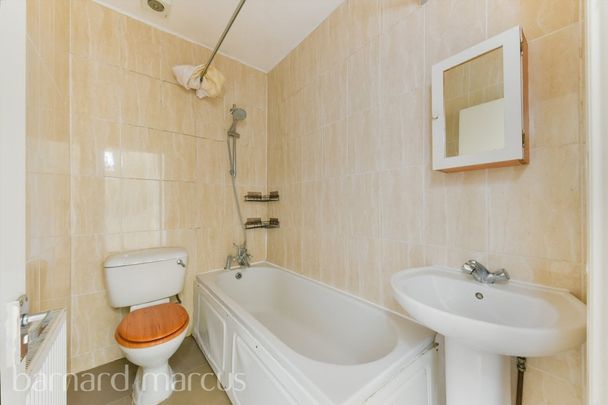 South Lambeth Road - Photo 1