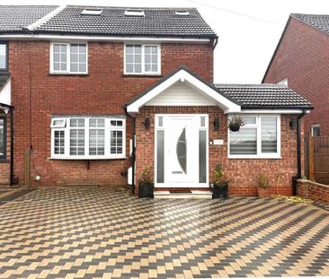 3 bedroom semi-detached house to rent - Photo 5