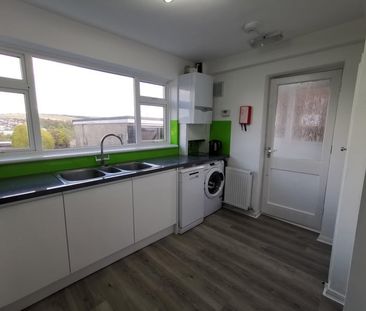 Room in a Shared House, Jevington Drive, BN2 - Photo 6