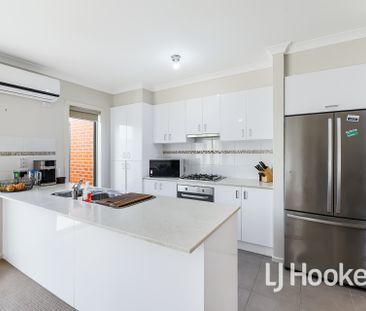 Modern, Low-Maintenance Living in a Convenient Location - Photo 6