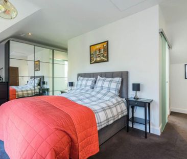 4 bedroom detached house to rent - Photo 2