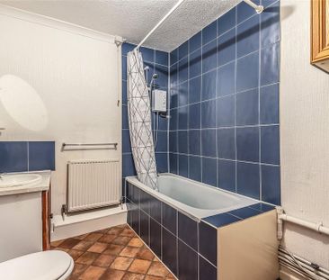 4 bedroom terraced house to rent - Photo 6