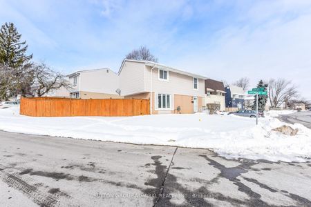 For Lease - 4 Hardcastle Court, Brampton, Ontario - Photo 2