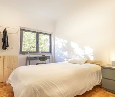 Rua da Beneficência, Lisbon, Lisbon 1600-019 - Photo 2