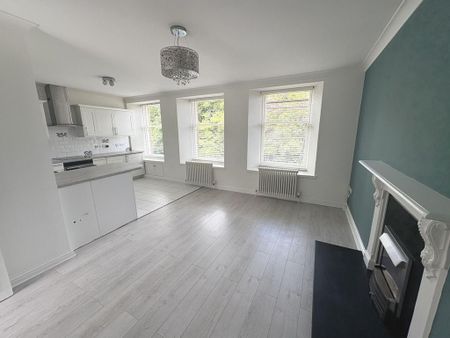 1 bedroom flat to rent - Photo 2