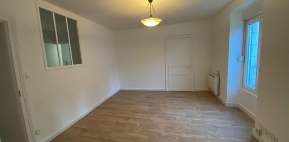 Location Appartement 2 pièces 38m² CHATEAUBRIANT 44110 - Photo 2