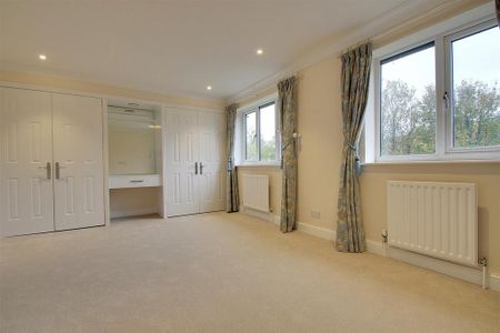 3 bedroom terraced house to rent - Photo 2