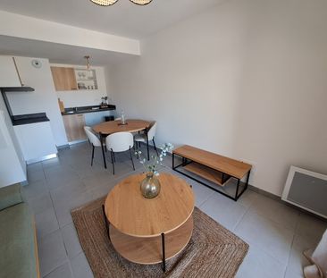 Location Appartement 2 pièces 41m² MONTPELLIER 34000 - Photo 2