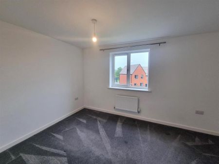 2 bedroom semi-detached house to rent - Photo 3
