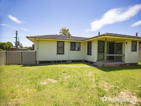 34 Bourne Street, West Tamworth NSW 2340 - House For Rent | Domain - Photo 5