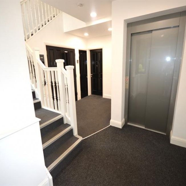 Apartment 2, Disley - Photo 1