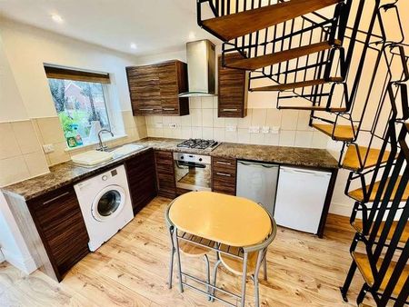 Ness Grove, Cheadle, Cheadle, Stoke-on-trent, ST10 - Photo 2