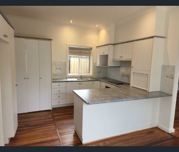 Well-Presented 3-Bedroom Home in Seven Hills! - Photo 4