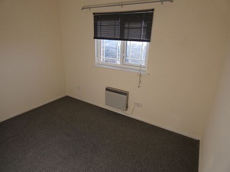 2 bed Terraced - To Let - Photo 3