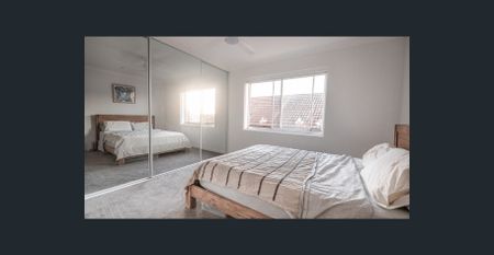 Superbly Renovated & Spacious Beachside Living - Offering Furnished or Unfurnished - Photo 2