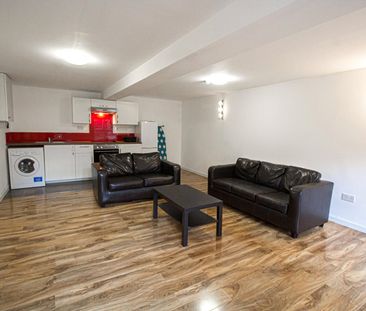 Apt 8, 4 Darnley Road - Photo 6