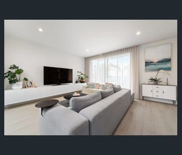 Large Modern Home In Great Richmond location - Photo 1