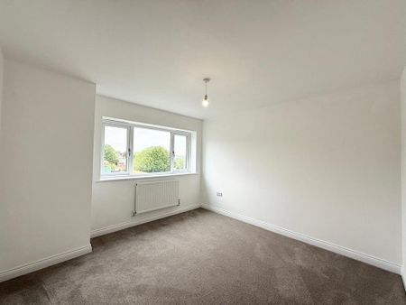 3 bedroom detached house to rent - Photo 4