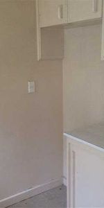 **One Bedroom Apartment in Hamilton City Central – $350 per Week** this one-bedroom, one-bathroom apartment is located in the heart of Hamilton City Central **Key Features:** - Spacious 1 bedroom with ample natural light - Dedicated off-street parking space for 1 vehicle - Easy access to Hamilton’s central business district, transport links, shopping, and dining options This apartment presents an excellent opportunity to enjoy urban living with easy access to all Hamilton has to offer. - Photo 4