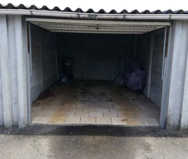 App met 2 slpk., groot terras en afgesloten garage in hartje Zichem... - Photo 2