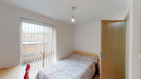 6 bedroom townhouse to rent - Photo 5