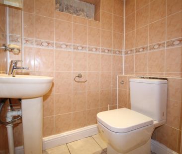 3 Bedroom House - Detached To Let - Photo 6